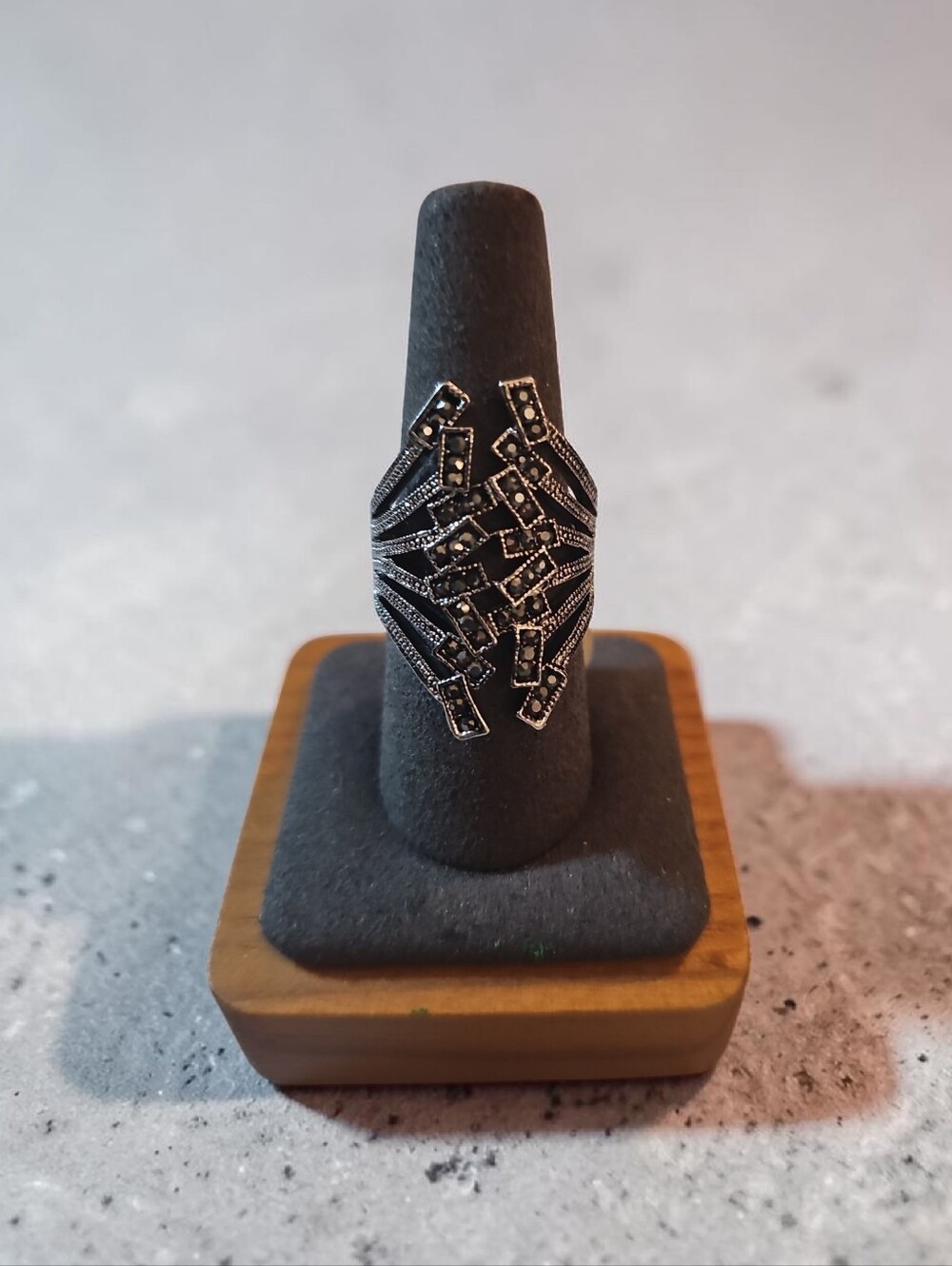NWT SASSIFIED BOUTIQUE S925 Statement Black Marcasite Cocktail Ring